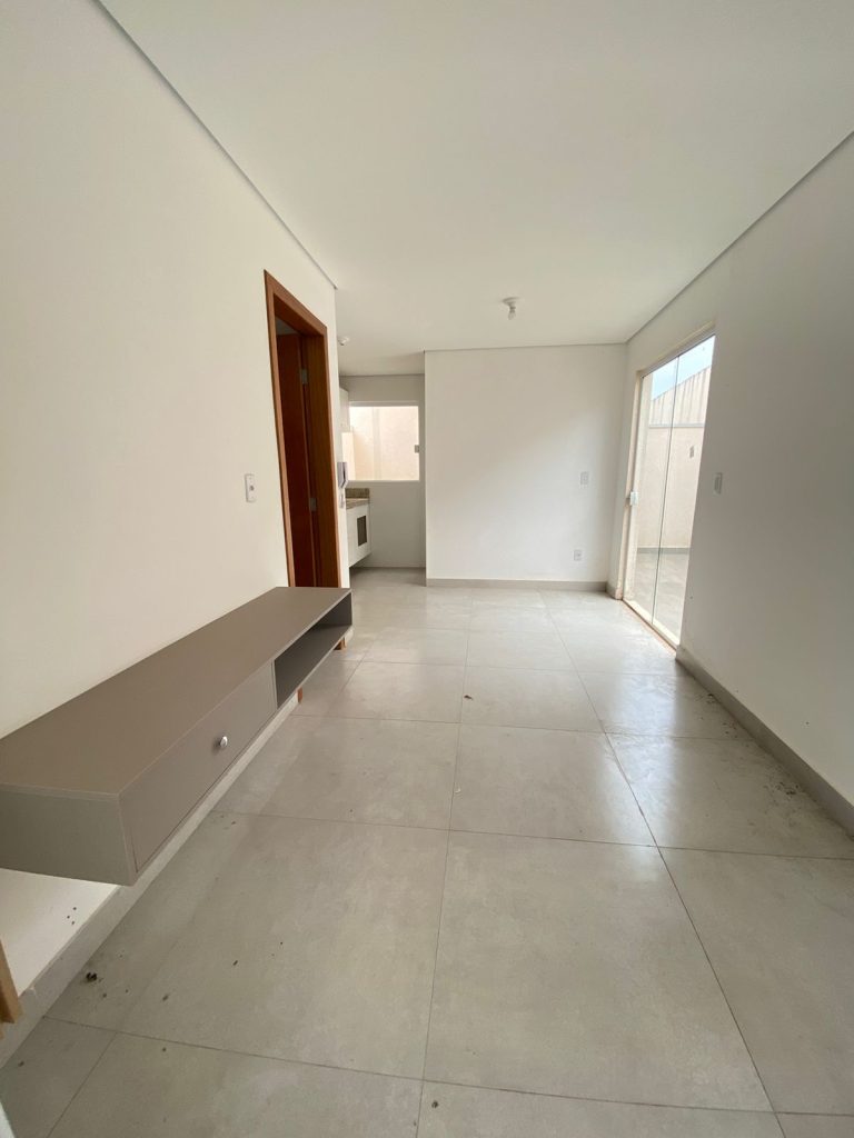 SOBRADO EM CONDOMINIO – 2 DORMITORIOS E 1 SUITE