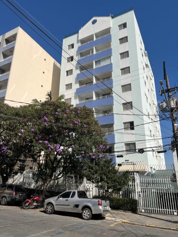 APTO. PARA VENDER NA LAPA BEM DISTRUIBIDO COM VARANDA E VAGA 