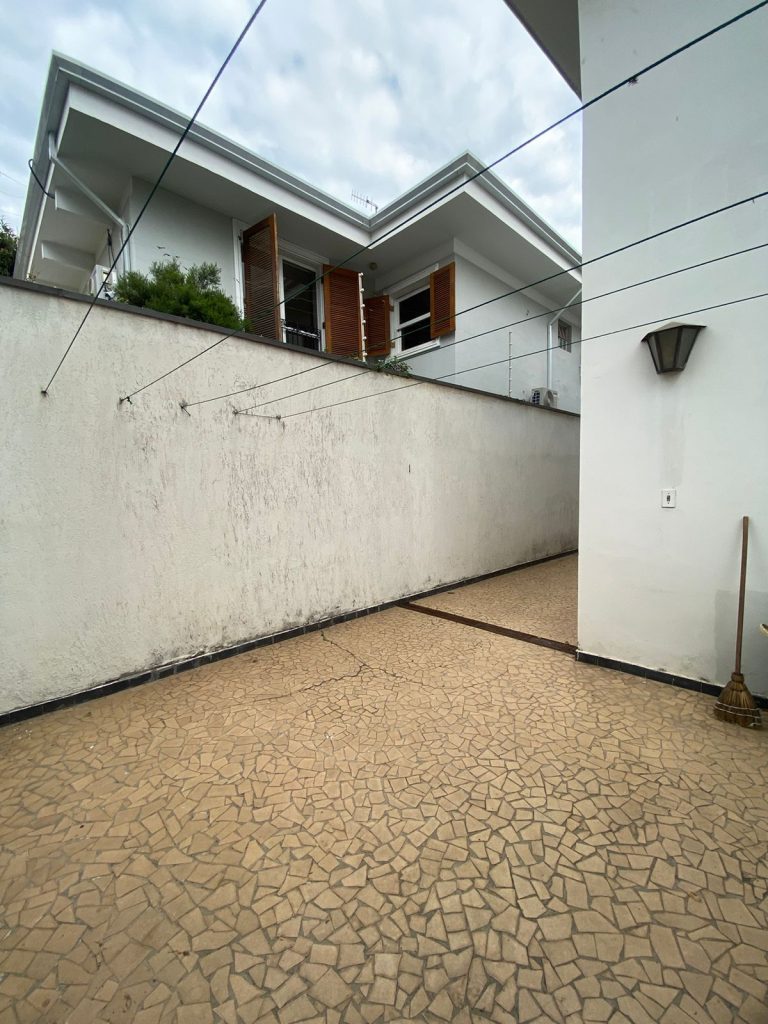 CASA A VENDA – 4 Dormitórios Vila Madalena