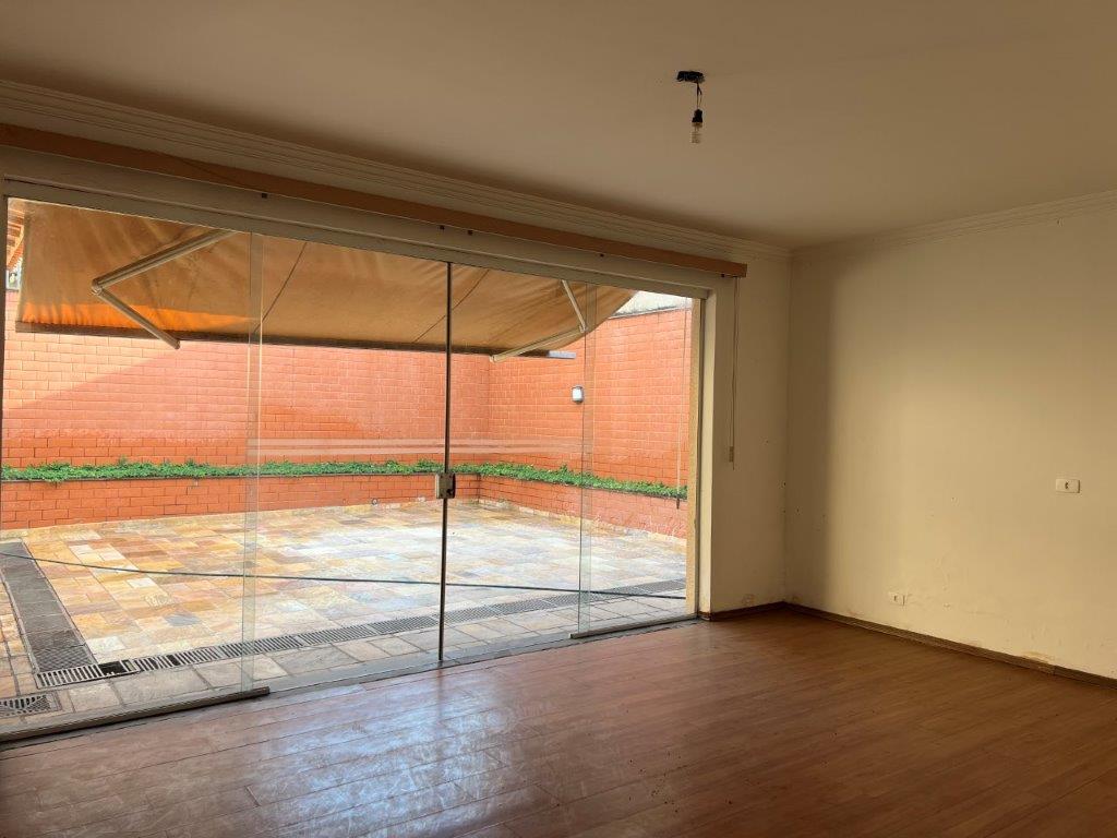 CASA TÉRREA DE ESQUINA LOCAÇÃO COMERCIAL AC 347 m2