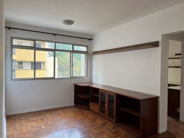 APARTAMENTO PARA ALUGAR NA RUA DIANA 2 DORMS. COM VAGA FIXA