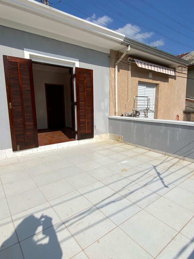 CASA A VENDA EM VILA – VILA LEOPOLDINA