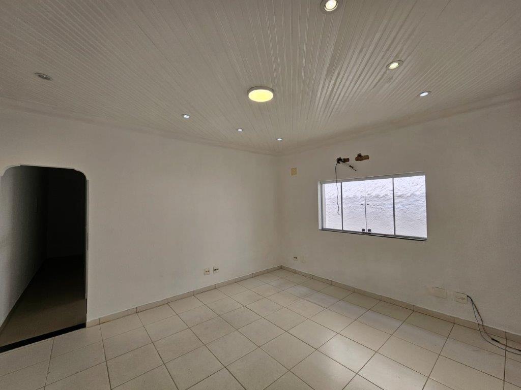 V. LEOPOLDINA CASA TÉRREA PARA LOCAÇÃO COM 3 SALAS E 2 VAGAS V. LEOPOLDINA CASA TÉRREA PARA LOCAÇÃO COM 3 SALAS E 2 VAGAS