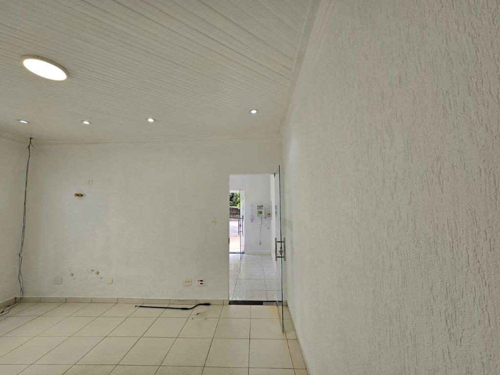V. LEOPOLDINA CASA TÉRREA PARA LOCAÇÃO COM 3 SALAS E 2 VAGAS V. LEOPOLDINA CASA TÉRREA PARA LOCAÇÃO COM 3 SALAS E 2 VAGAS