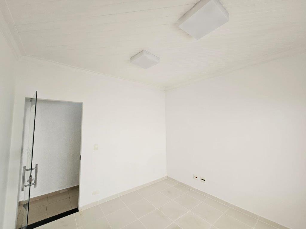 V. LEOPOLDINA CASA TÉRREA PARA LOCAÇÃO COM 3 SALAS E 2 VAGAS V. LEOPOLDINA CASA TÉRREA PARA LOCAÇÃO COM 3 SALAS E 2 VAGAS