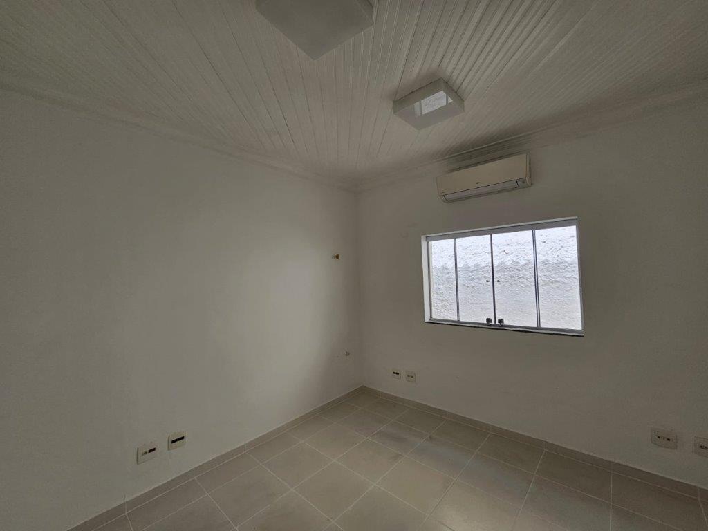 V. LEOPOLDINA CASA TÉRREA PARA LOCAÇÃO COM 3 SALAS E 2 VAGAS V. LEOPOLDINA CASA TÉRREA PARA LOCAÇÃO COM 3 SALAS E 2 VAGAS