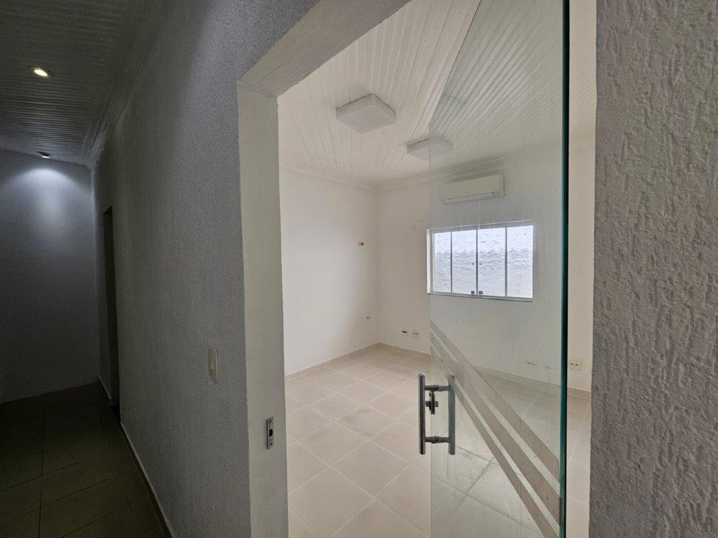 V. LEOPOLDINA CASA TÉRREA PARA LOCAÇÃO COM 3 SALAS E 2 VAGAS V. LEOPOLDINA CASA TÉRREA PARA LOCAÇÃO COM 3 SALAS E 2 VAGAS
