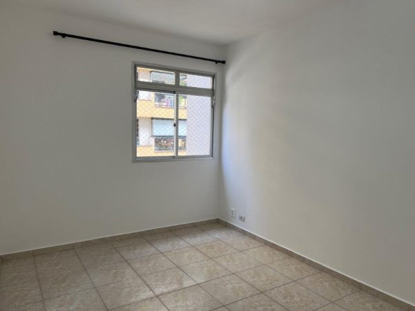 PARA ALUGAR NA POMPÉIA APARTAMENTO DE UM QUARTO, COM VAGA FIXA E COBERTA