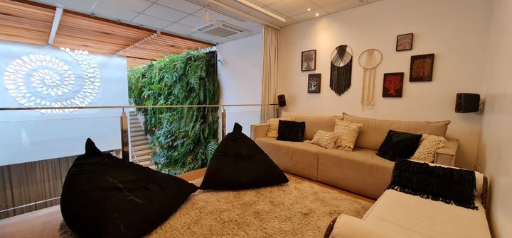 Casa para venda possui 466 metros quadrados com 4 quartos em Vila Ipojuca – São Paulo – SP