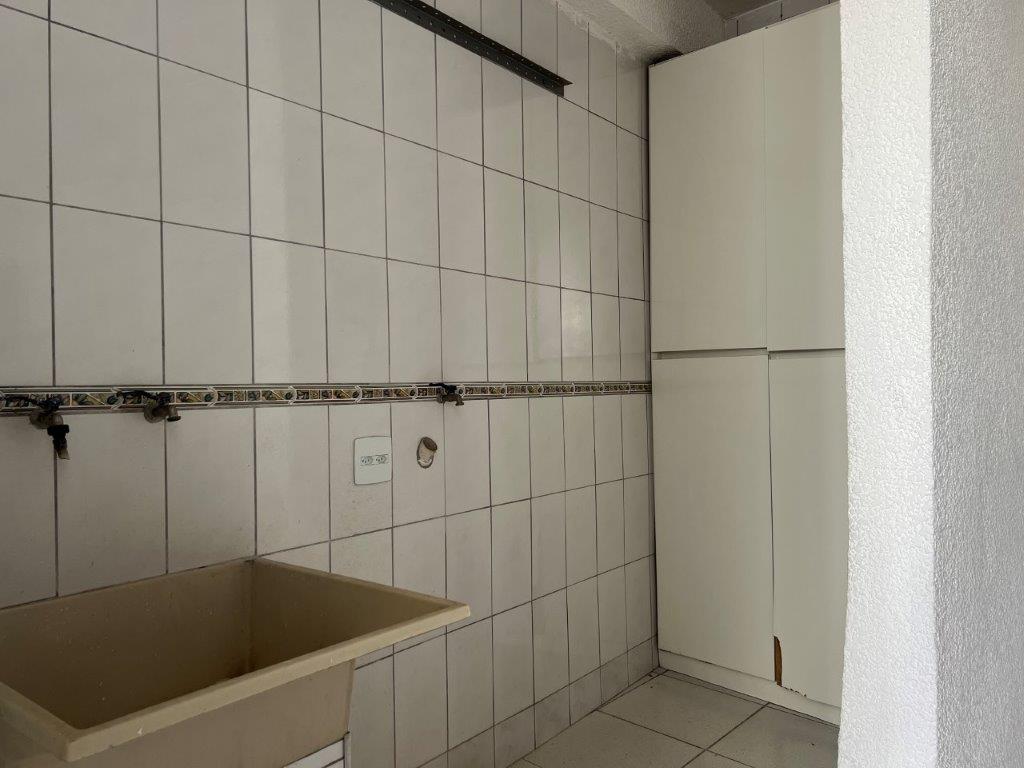 CASA TÉRREA À VENDA NO PARQUE MARIA DOMITILA