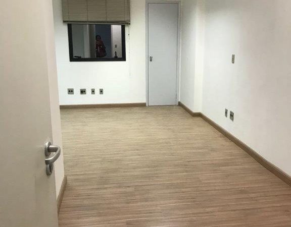 LAPA CONJUNTO COMERCIAL PARA LOCAÇÃO NA RUA DOMINGOS RODRIGUES