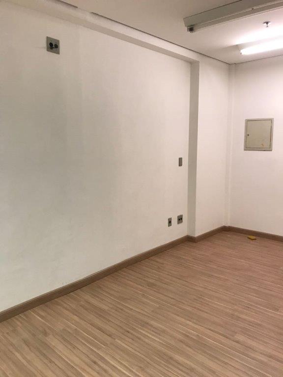 LAPA CONJUNTO COMERCIAL PARA LOCAÇÃO NA RUA DOMINGOS RODRIGUES