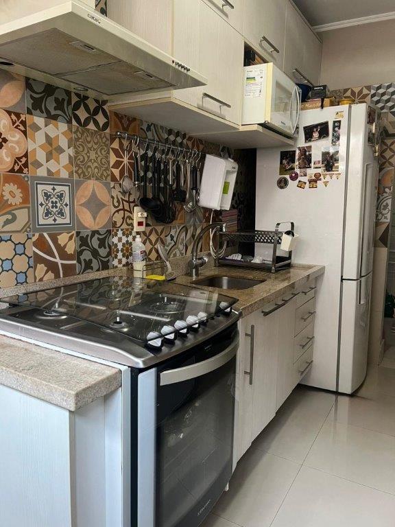 APARTAMENTO À VENDA NA LAPA DE BAIXO
