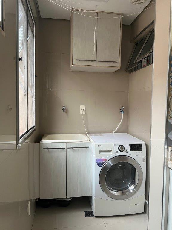 APARTAMENTO À VENDA NA LAPA DE BAIXO