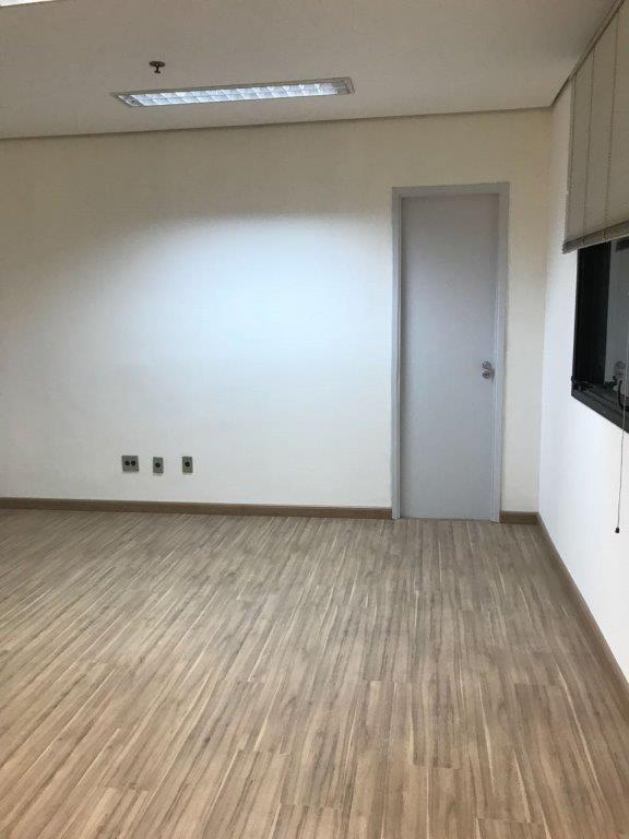 LAPA CONJUNTO COMERCIAL PARA LOCAÇÃO NA RUA DOMINGOS RODRIGUES