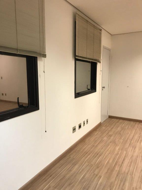 LAPA CONJUNTO COMERCIAL PARA LOCAÇÃO NA RUA DOMINGOS RODRIGUES