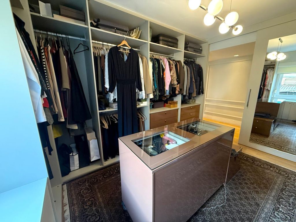 Apartamento exclusivo em Moema – 210m² de sofisticação