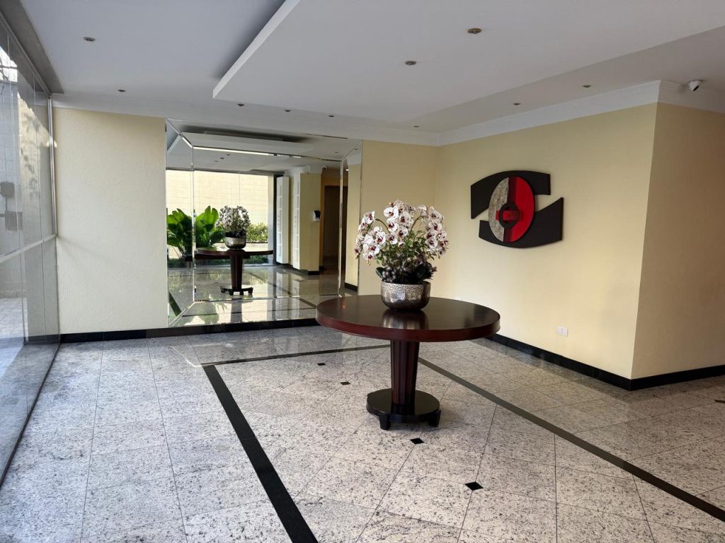 Apartamento exclusivo em Moema – 210m² de sofisticação