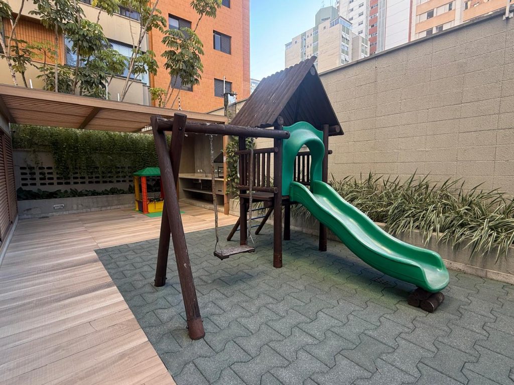 Apartamento exclusivo em Moema – 210m² de sofisticação