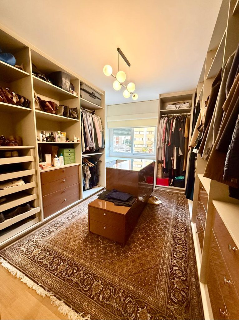 Apartamento exclusivo em Moema – 210m² de sofisticação