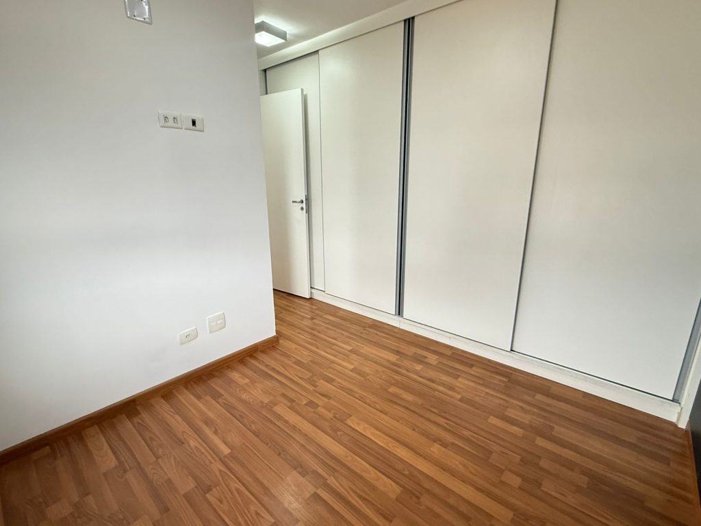 APARTAMENTO 2 DORMITORIOS (1suite) LAPA – A VENDA