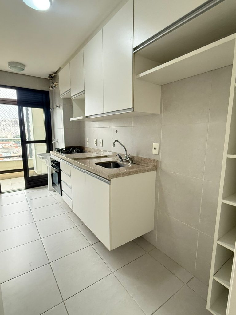 APARTAMENTO 2 DORMITORIOS (1suite) LAPA – A VENDA