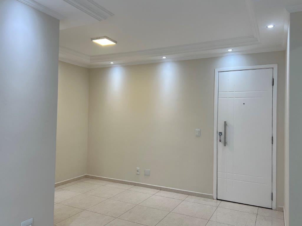 APARTAMENTO À VENDA NO PQ. MARIA DOMITILIA COM 2 DORMITÓRIOS SENDO UMA SUÍTE E COM VAGA