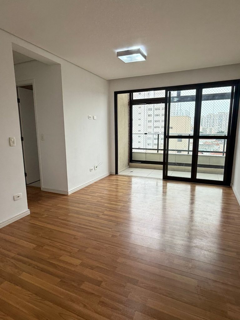 APARTAMENTO 2 DORMITORIOS (1suite) LAPA – A VENDA