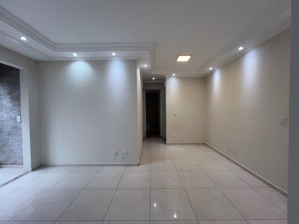 APARTAMENTO À VENDA NO PQ. MARIA DOMITILIA COM 2 DORMITÓRIOS SENDO UMA SUÍTE E COM VAGA