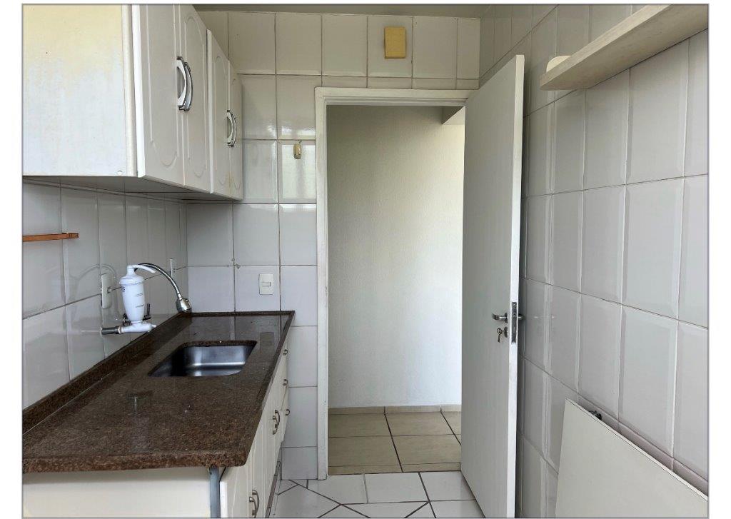 APARTAMENTO À VENDA COM UM DORMITÓRIO AU 55 m2 LAPA DE BAIXO
