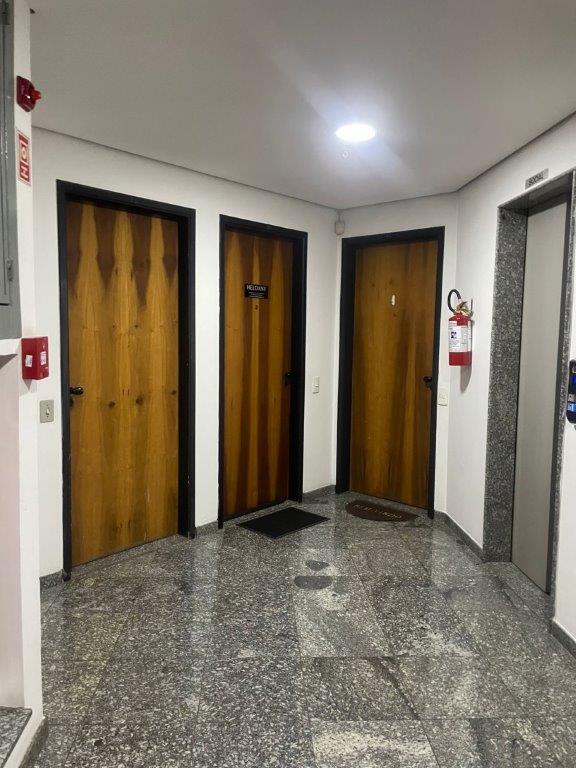 LAPA CONJUNTO À VENDA PRÓXIMO DO FORUM DA LAPA