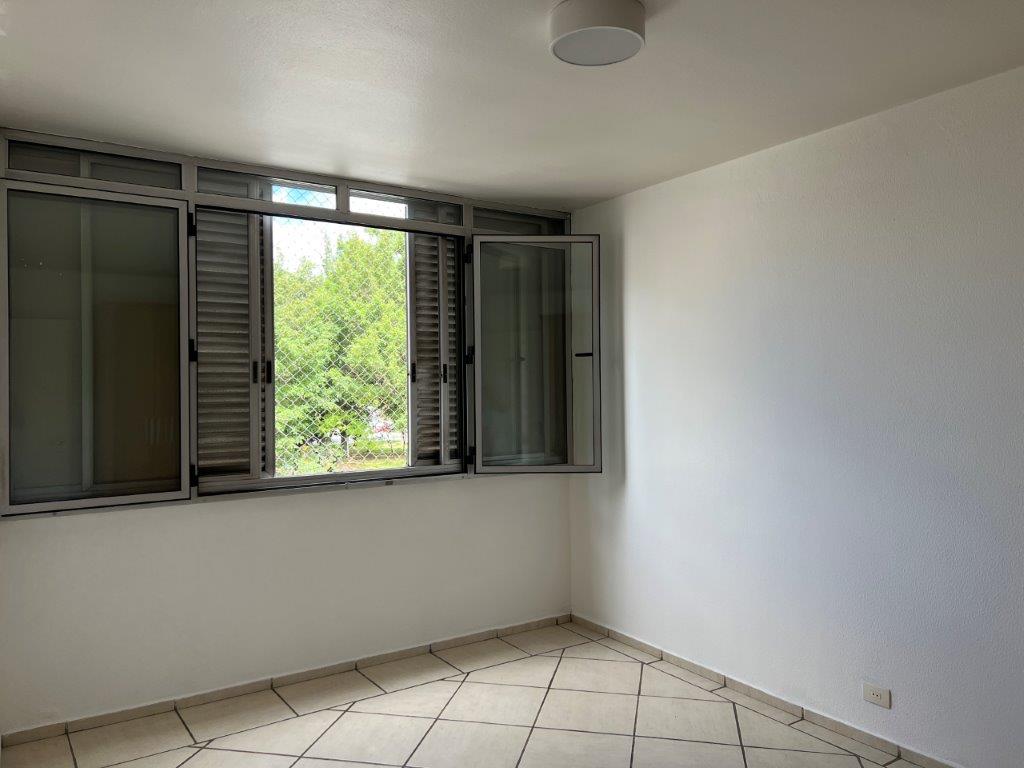 APARTAMENTO À VENDA COM UM DORMITÓRIO AU 55 m2 LAPA DE BAIXO