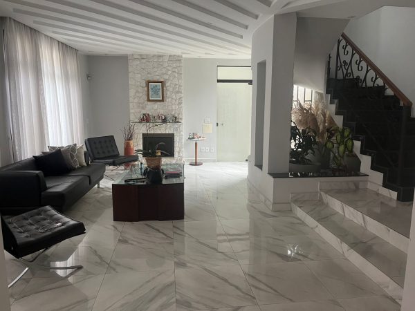 SOBRADO 4 DORMITORIOS – VENDA