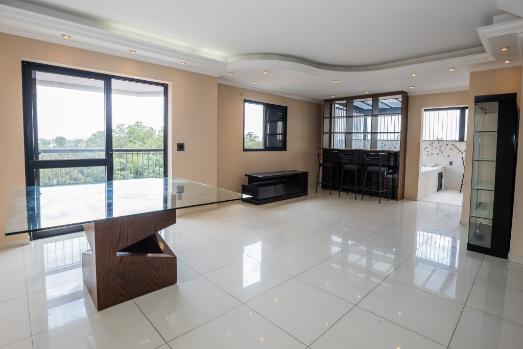 BUTANTÃ COBERTUA PARA LOCAÇÃO COM 3 SUÍTES E 3 VAGAS