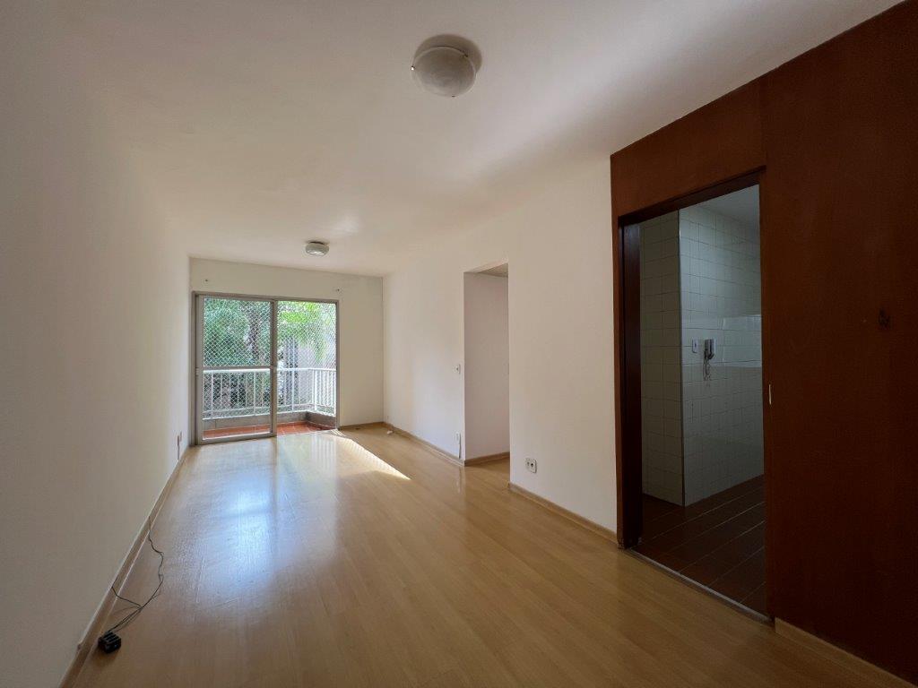 PERDIZES APARTAMENTO À VENDA PRÓXIMO DA PUC COM UM DORMITÓRIO E VAGA DE GARAGEM