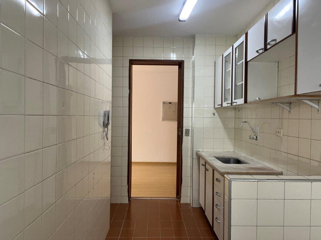 PERDIZES APARTAMENTO À VENDA PRÓXIMO DA PUC COM UM DORMITÓRIO E VAGA DE GARAGEM