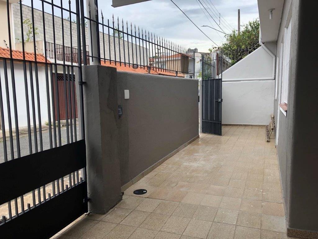 VILA ROMANA CASA TÉRREA PARA LOCAÇÃO COM 2 DORMITÓRIOS E GARAGEM