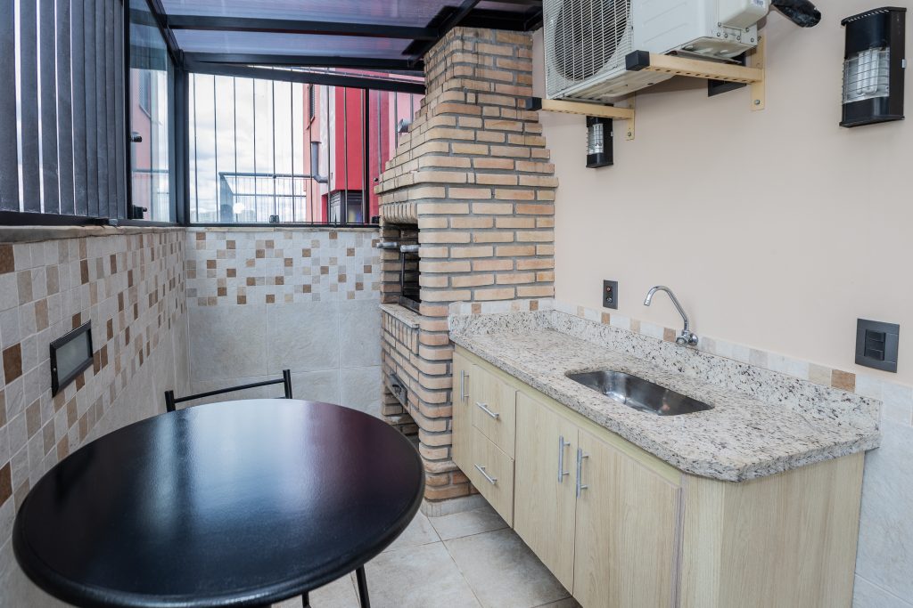 BUTANTÃ COBERTUA PARA LOCAÇÃO COM 3 SUÍTES E 3 VAGAS