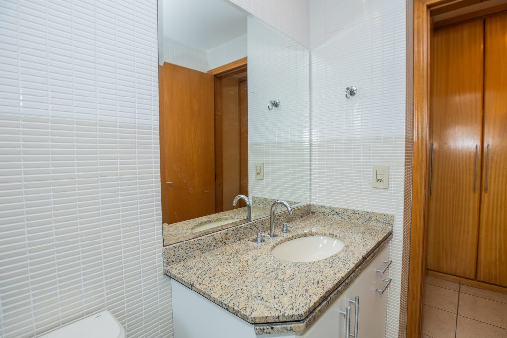 BUTANTÃ COBERTUA PARA LOCAÇÃO COM 3 SUÍTES E 3 VAGAS