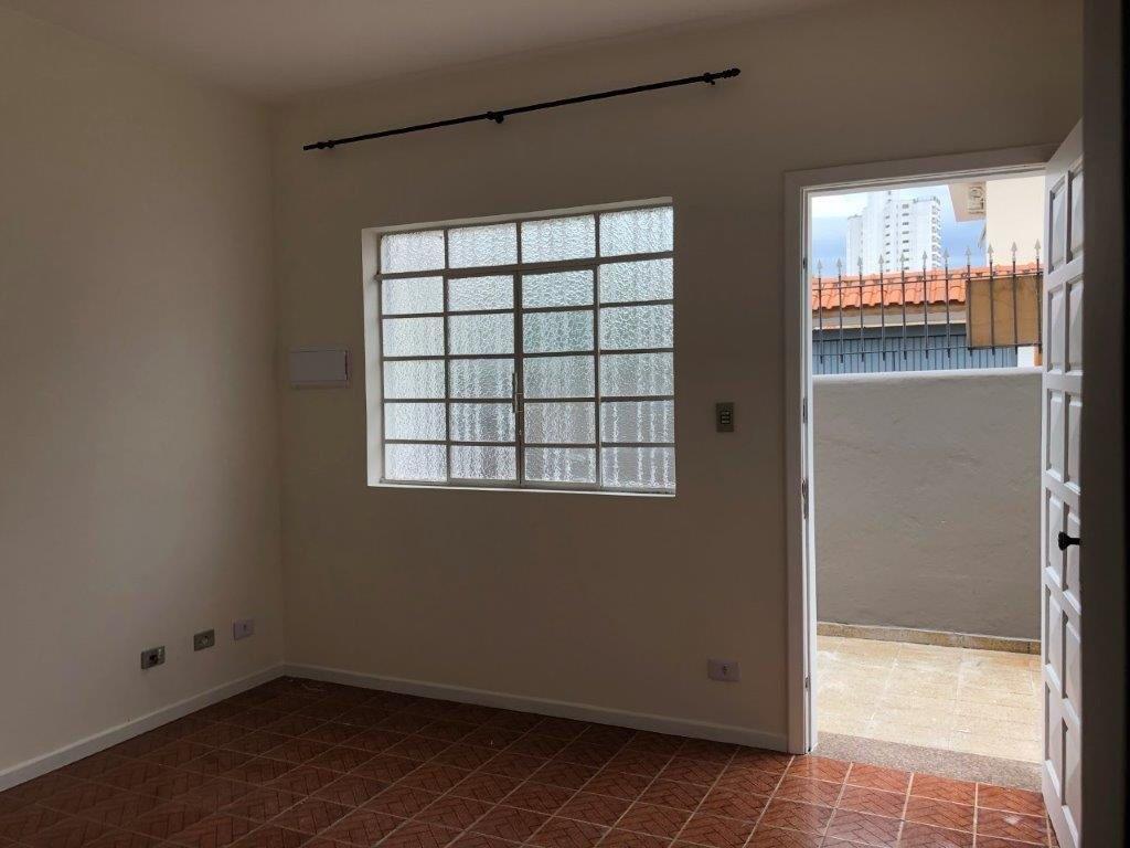 VILA ROMANA CASA TÉRREA PARA LOCAÇÃO COM 2 DORMITÓRIOS E GARAGEM