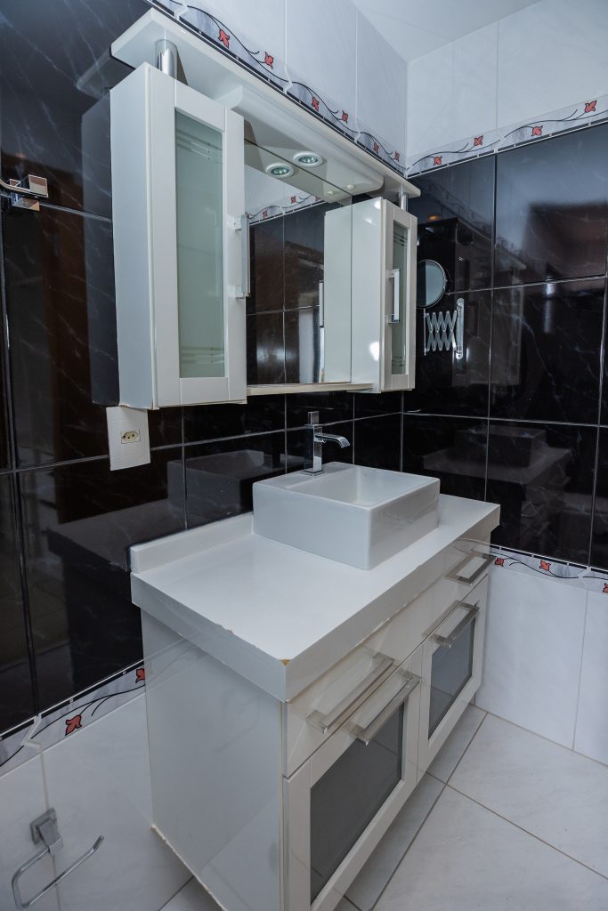 BUTANTÃ COBERTUA PARA LOCAÇÃO COM 3 SUÍTES E 3 VAGAS