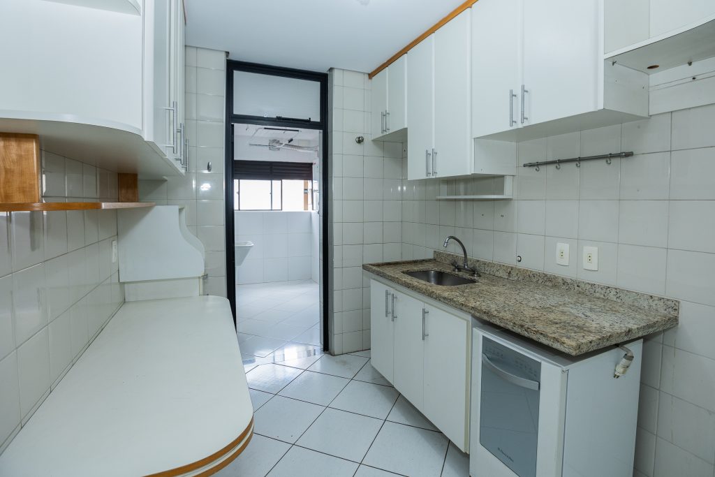 BUTANTÃ COBERTUA PARA LOCAÇÃO COM 3 SUÍTES E 3 VAGAS