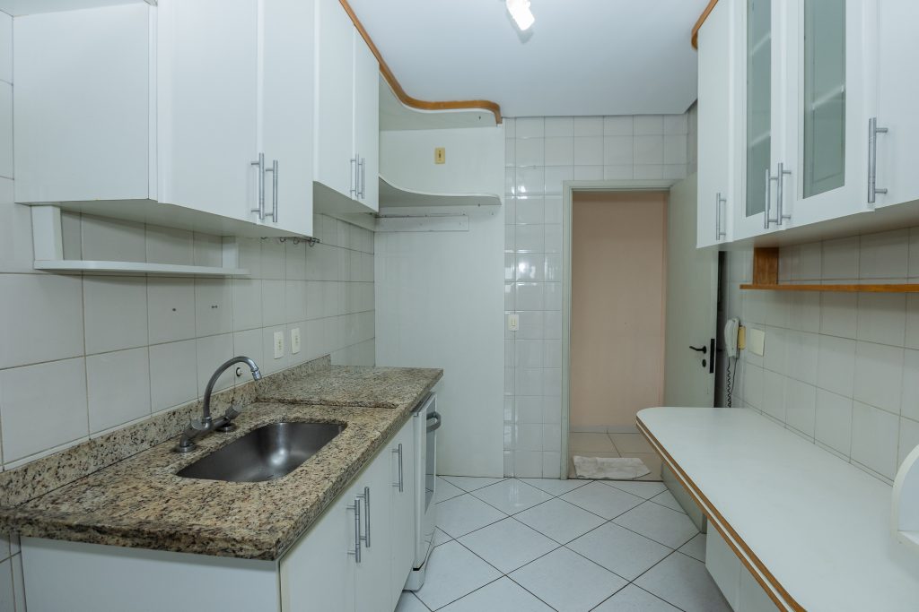 BUTANTÃ COBERTUA PARA LOCAÇÃO COM 3 SUÍTES E 3 VAGAS