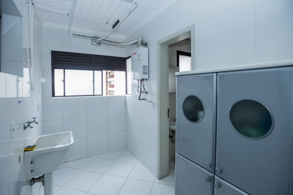 BUTANTÃ COBERTUA PARA LOCAÇÃO COM 3 SUÍTES E 3 VAGAS