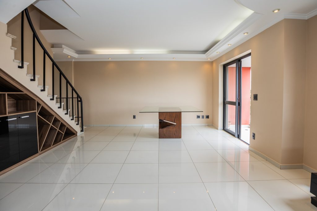 BUTANTÃ COBERTUA PARA LOCAÇÃO COM 3 SUÍTES E 3 VAGAS