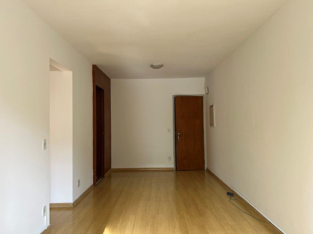 PERDIZES APARTAMENTO À VENDA PRÓXIMO DA PUC COM UM DORMITÓRIO E VAGA DE GARAGEM