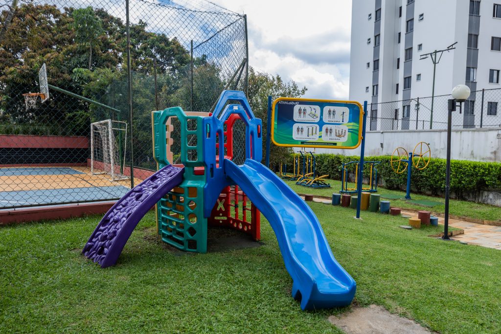 BUTANTÃ COBERTUA PARA LOCAÇÃO COM 3 SUÍTES E 3 VAGAS