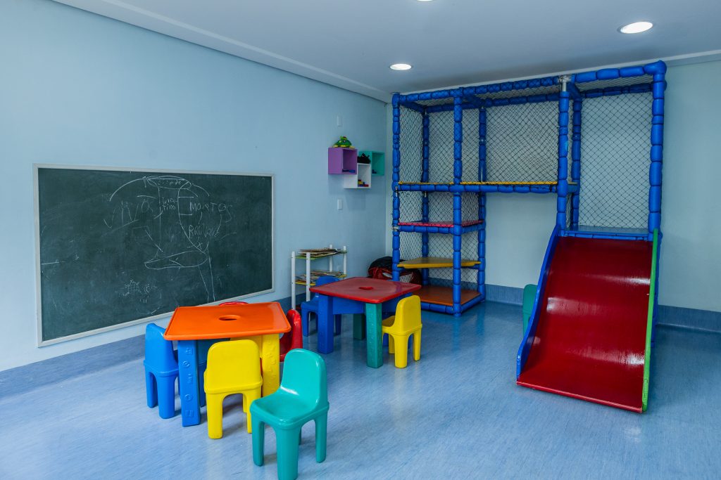 BUTANTÃ COBERTUA PARA LOCAÇÃO COM 3 SUÍTES E 3 VAGAS