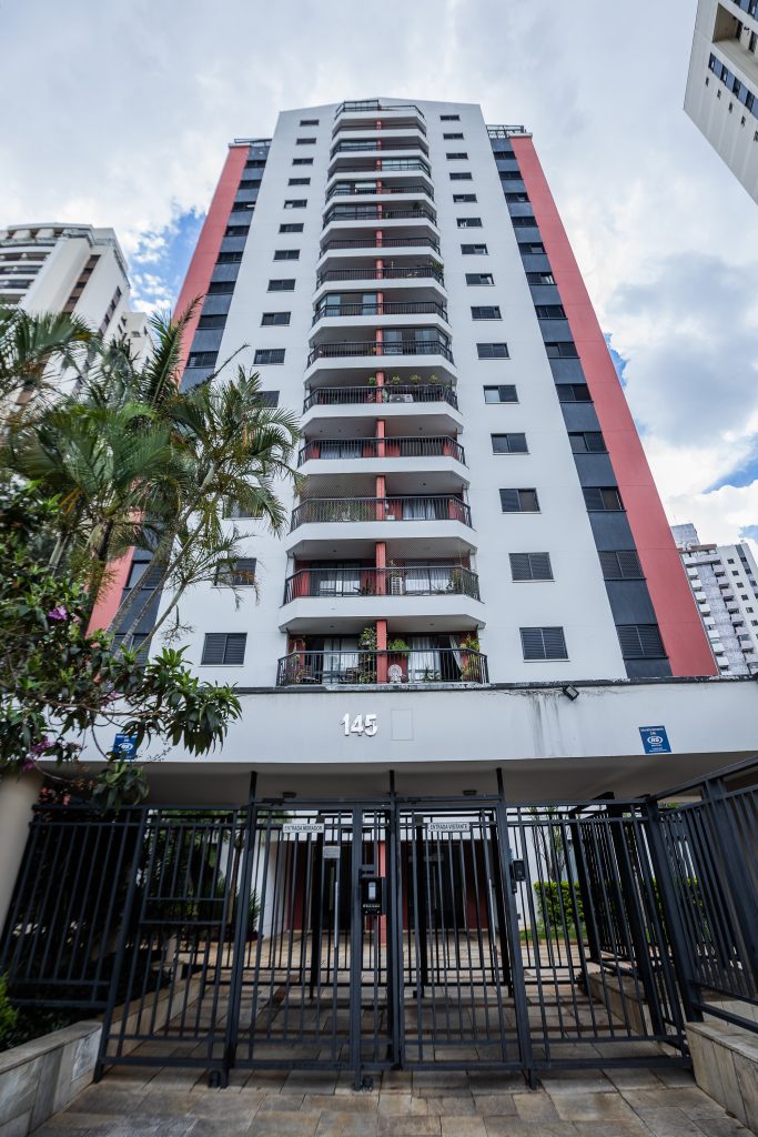 BUTANTÃ COBERTUA PARA LOCAÇÃO COM 3 SUÍTES E 3 VAGAS