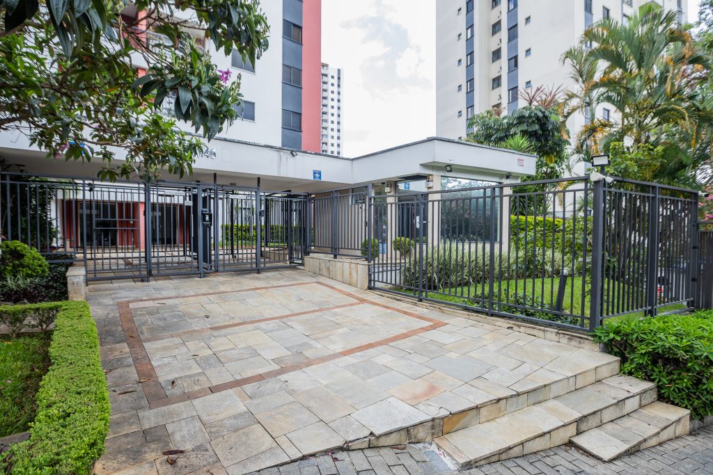 BUTANTÃ COBERTUA PARA LOCAÇÃO COM 3 SUÍTES E 3 VAGAS